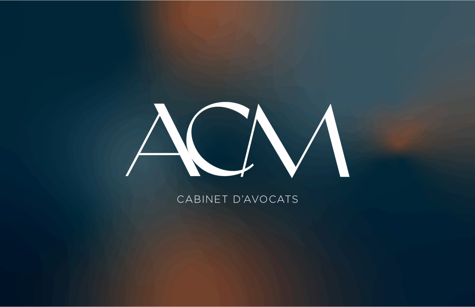 Logotype principal du cabinet d’avocats ACM à Toulouse — CAOX, bleu nuit, touche brique — création Julien Maurel, graphiste.